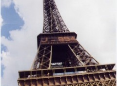 Fonds d'cran Voyages : Europe Sous la Tour Eiffel