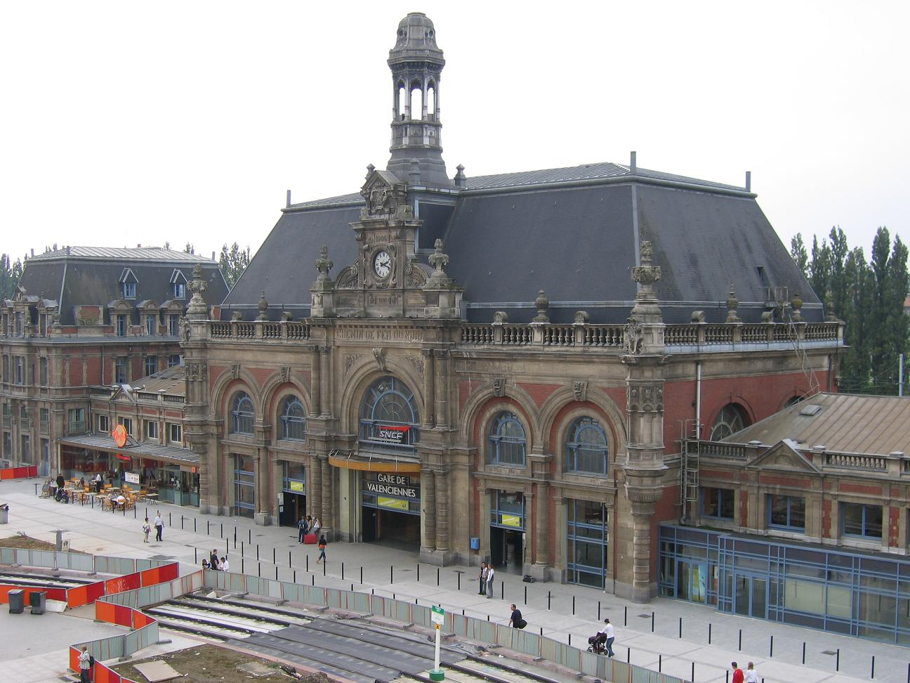 Wallpapers Trips : Europ France > Nord Pas de Calais gare de valencienne