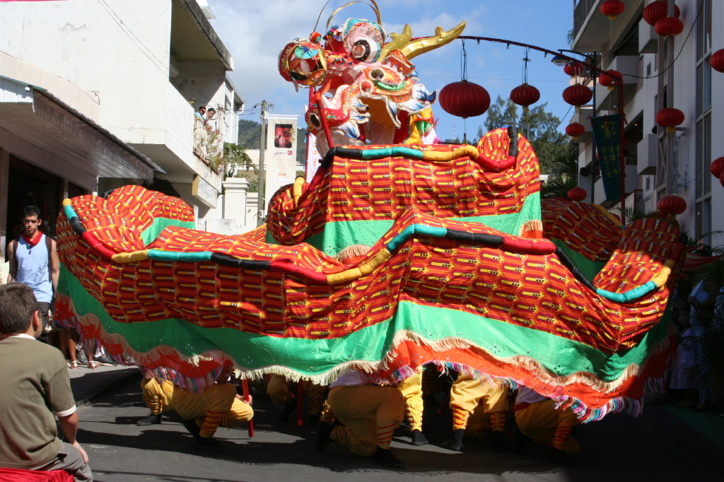 Fonds d'cran Voyages : Afrique La Runion Danse du Dragon