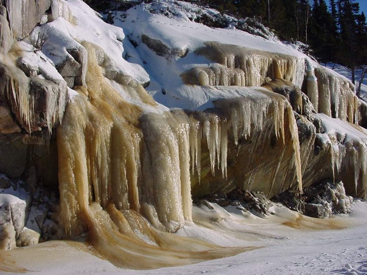 Fonds d'cran Nature Saisons - Hiver Stalactite