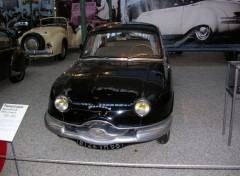 Fonds d'cran Voitures Panhard Dyna Z