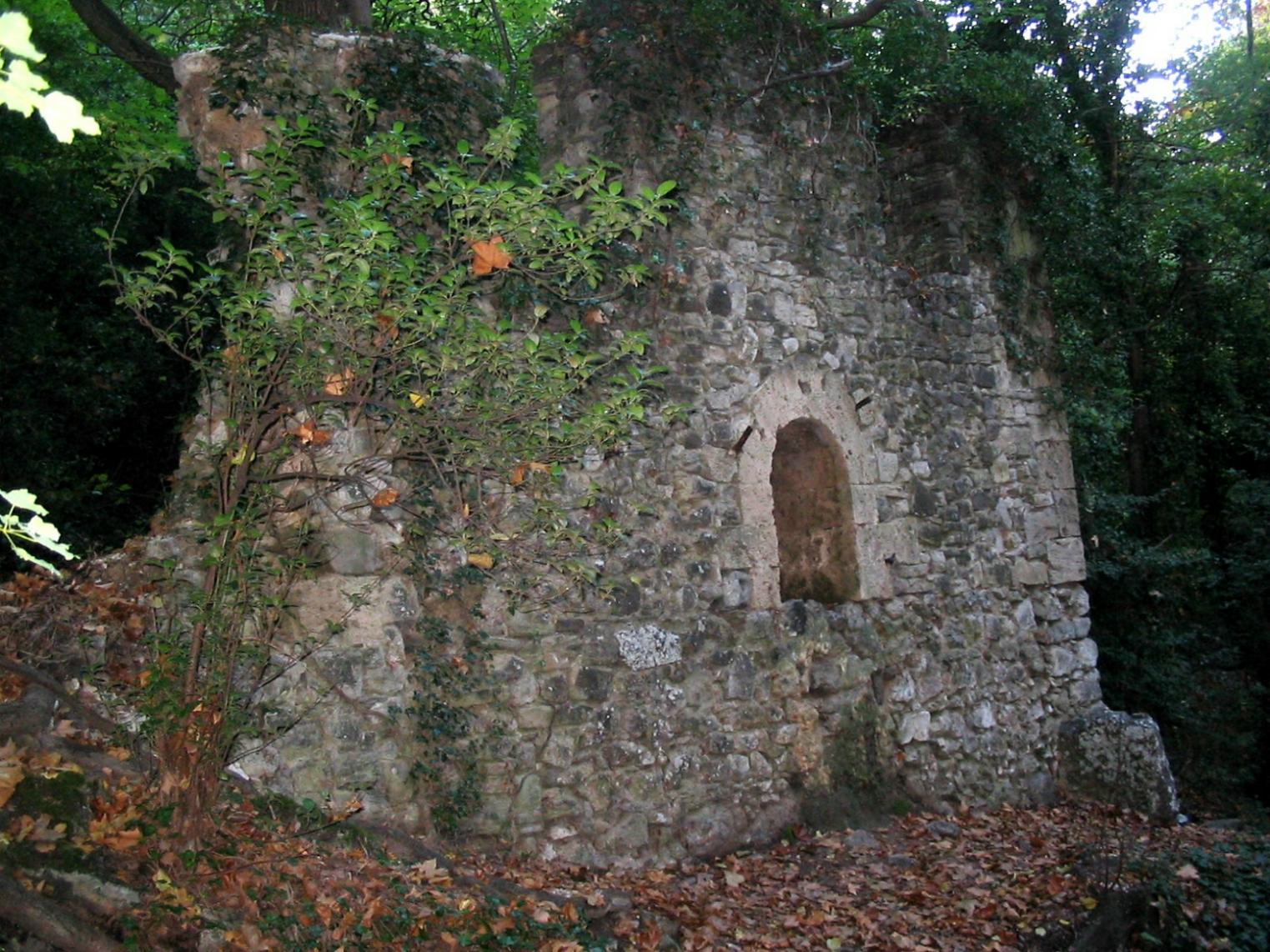 Wallpapers Trips : Europ France > Provence-Alpes-Cte d'Azur Ruine  St Pons