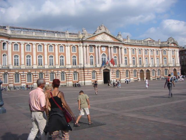 Fonds d'cran Voyages : Europe France > Midi-Pyrnes Toulouse - Le Capitole