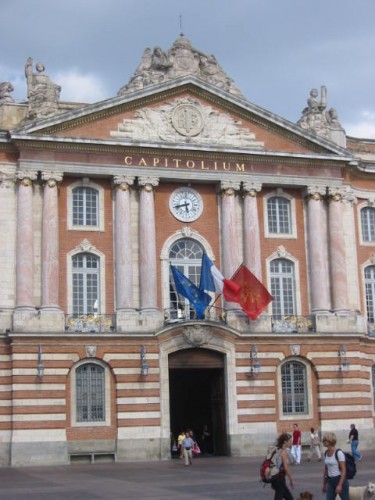 Fonds d'cran Voyages : Europe France > Midi-Pyrnes Toulouse - Entre du Capitole