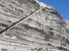 Fonds d'cran Voyages : Europe La Falaise de Bonifacio vue de la mer