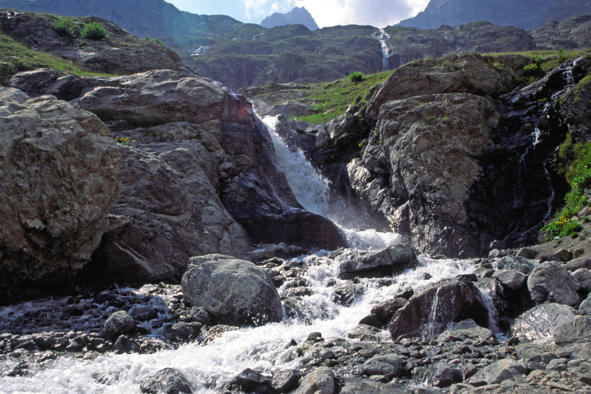 Fonds d'cran Nature Cascades - Chutes Les Ecrins