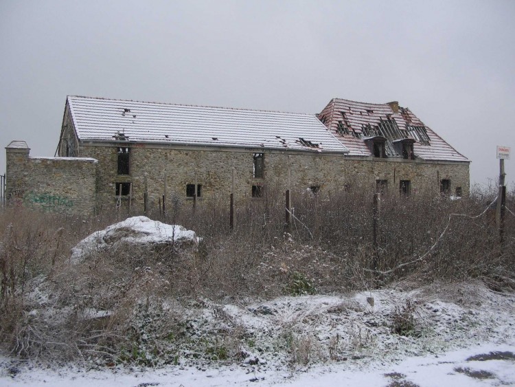 Fonds d'cran Voyages : Europe France > Ile-de-France la ferme sous la neige