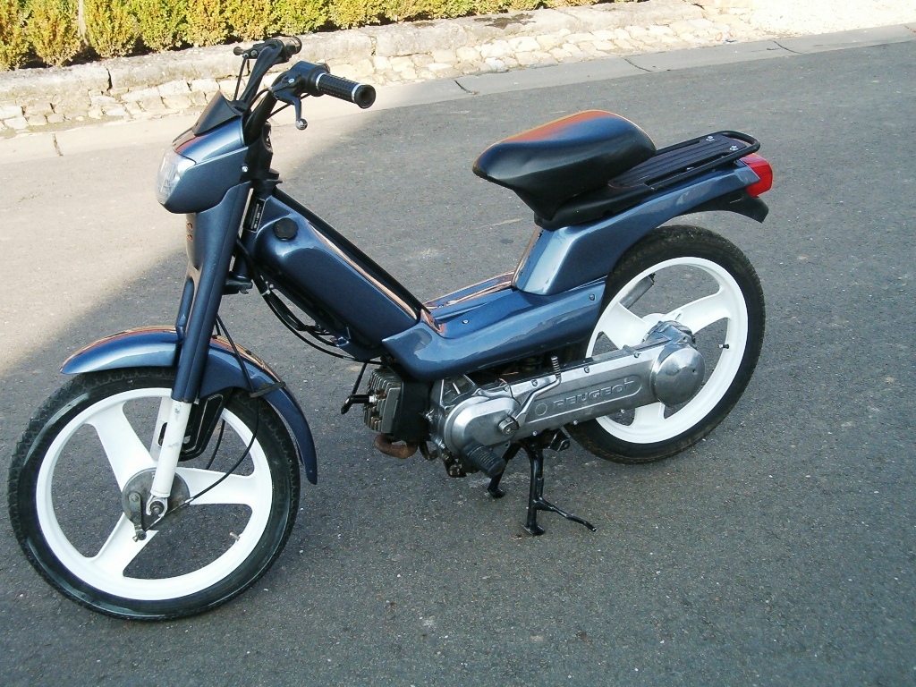 Fonds d'cran Motos Scooters fox tuning