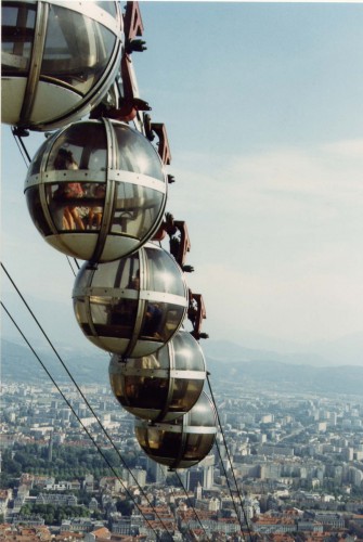 Fonds d'cran Transports divers Divers Les Bulles  Grenoble.