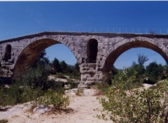 Fonds d'cran Constructions et architecture Pont dans le Vaucluse