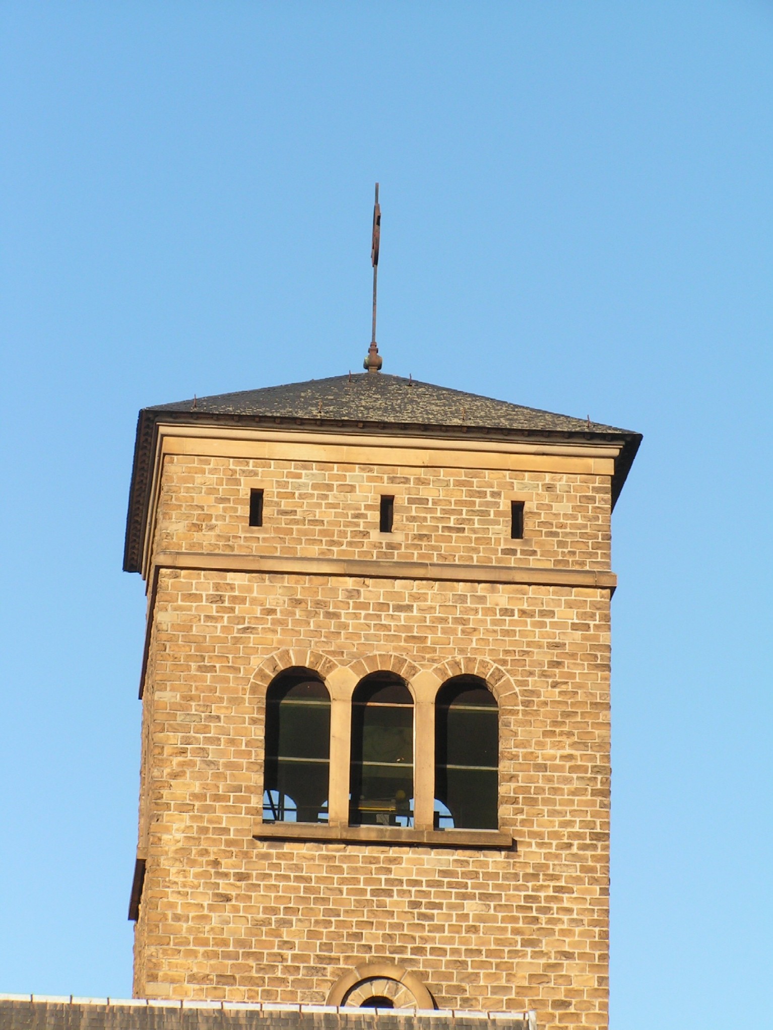 Fonds d'cran Constructions et architecture Edifices Religieux vue de ma fenetre...