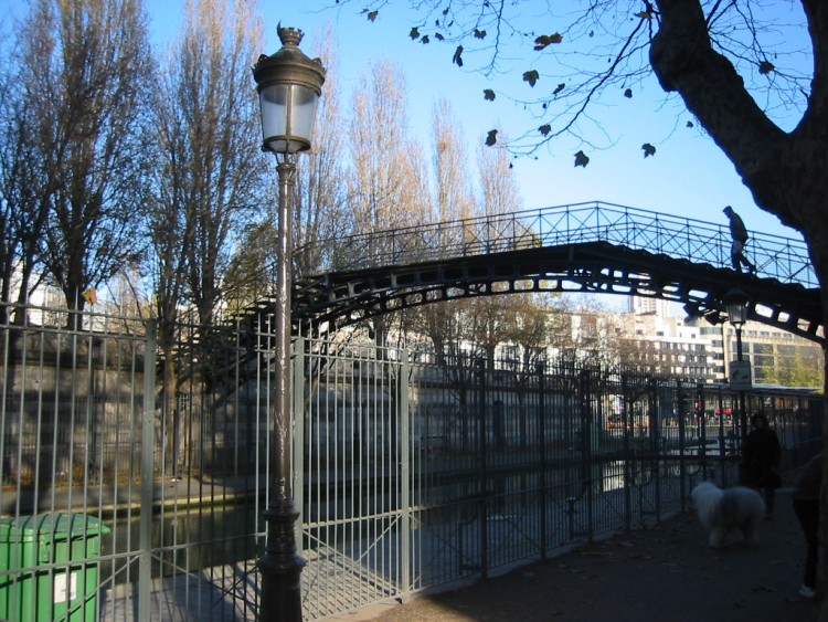 Wallpapers Trips : Europ France > Ile-de-France Paris - Passerelle sur le canal St-Martin