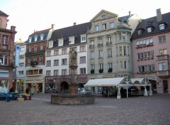 Fonds d'cran Voyages : Europe Maisons de la place de la Runion