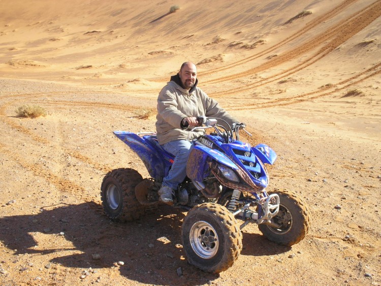 Fonds d'cran Motos Yamaha maroc dunes de merzouga