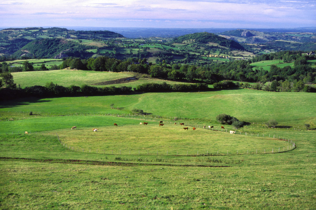 Wallpapers Trips : Europ France > Auvergne Le Cantal