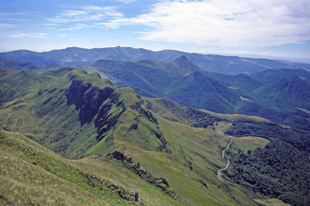 Wallpapers Trips : Europ France > Auvergne Le Cantal