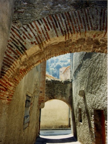 Fonds d'cran Voyages : Europe France > Languedoc-Roussillon Arcades  Villefranche (66)