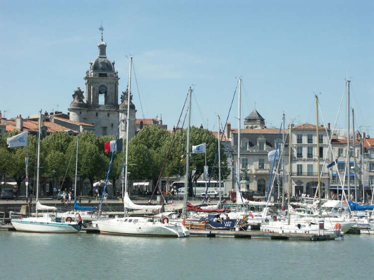 Fonds d'cran Voyages : Europe France > Poitou Charente Port de La Rochelle