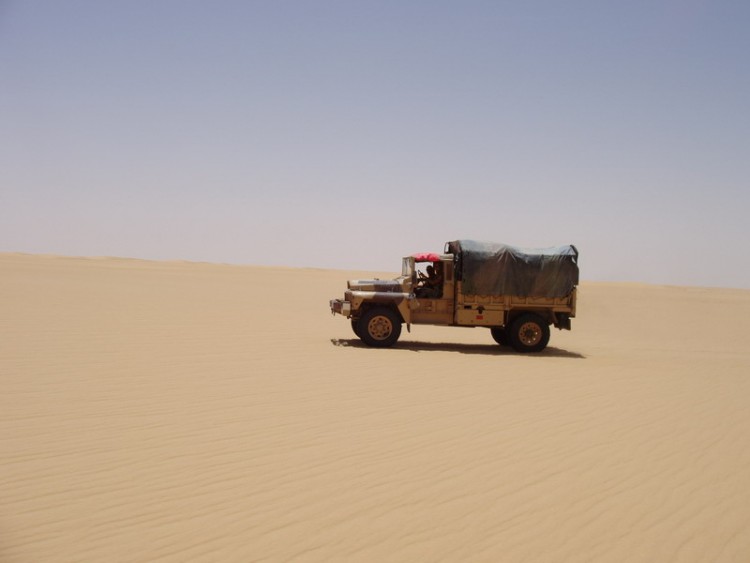 Fonds d'cran Transports divers Camions KAN T DANS LE DESERT !!!!!!!!!