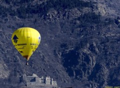 Fonds d'cran Avions Mongolfiera