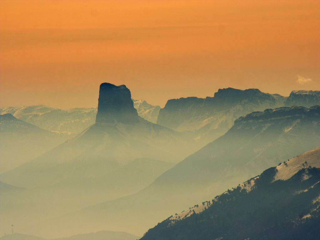 Fonds d'cran Nature Montagnes  le Mont Aiguille