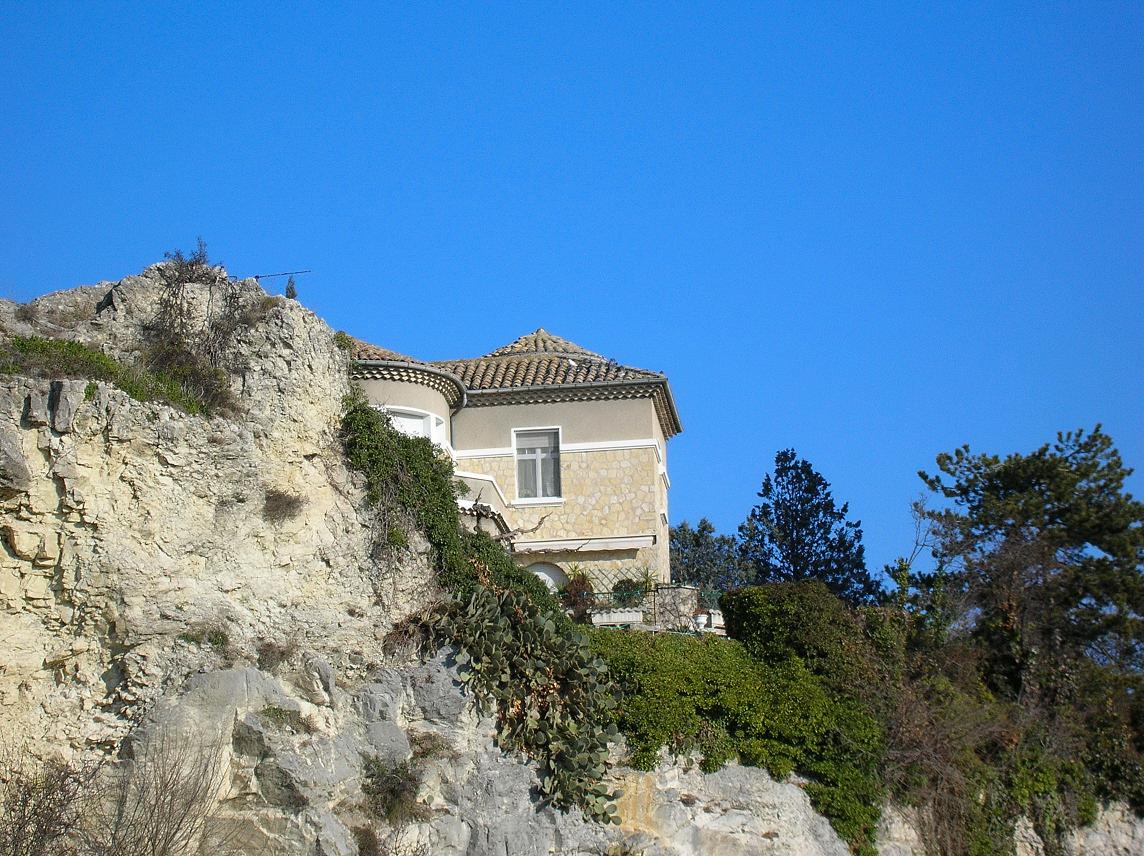 Wallpapers Trips : Europ France > Languedoc-Roussillon Maison perche