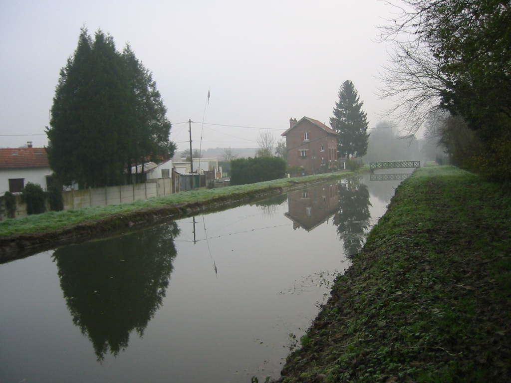 Fonds d'cran Voyages : Europe France > Picardie Canal  Remaucourt (02)