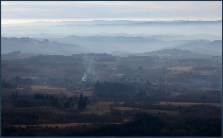 Wallpapers Trips : Europ France > Limousin Panorama sur Les Mondires