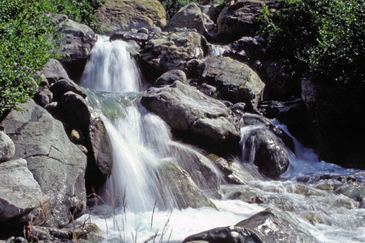 Fonds d'cran Nature Cascades - Chutes L'eau, l'eau qui chante.