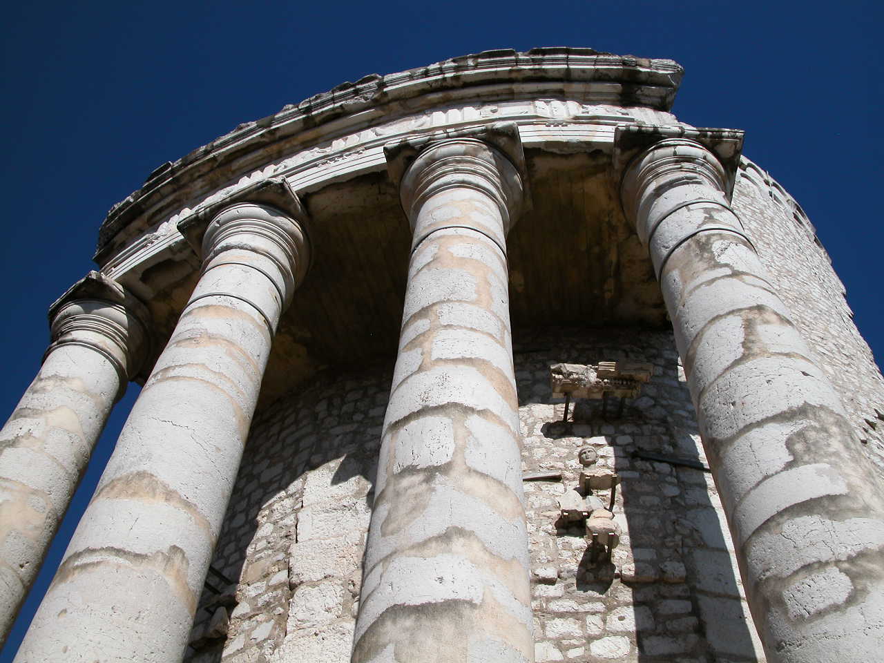 Fonds d'cran Constructions et architecture Ruines - Vestiges Colonnes