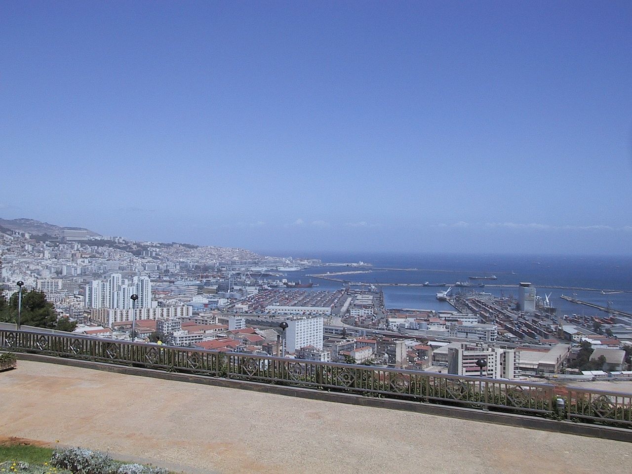 Fonds d'cran Voyages : Afrique Algrie alger la blanche