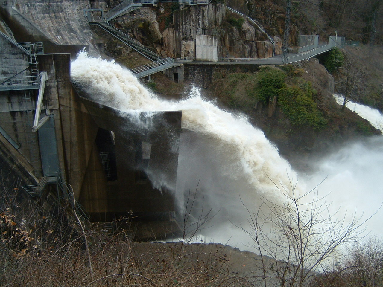 Wallpapers Nature Waterfalls barrage du saillant