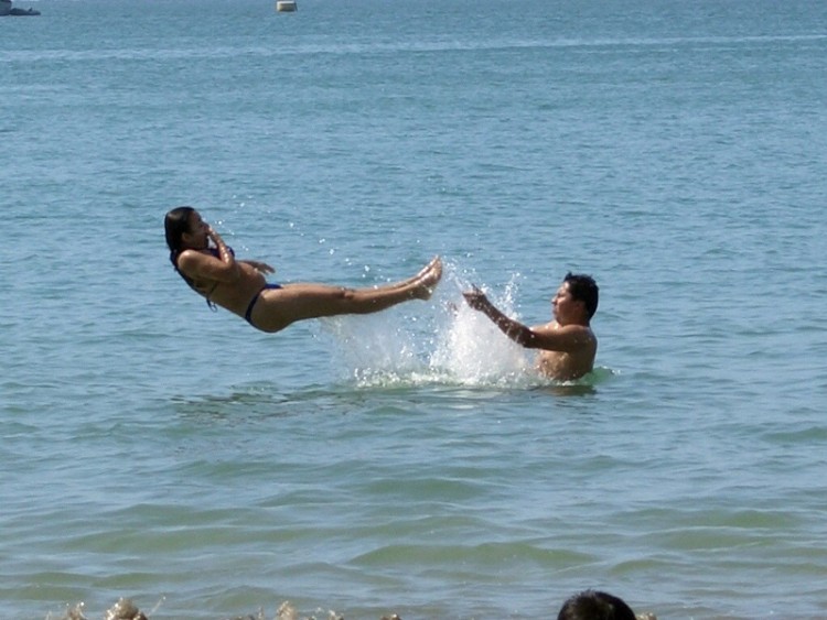 Fonds d'cran Hommes - Evnements Scnes de vie Lanzamiento sobre el mar