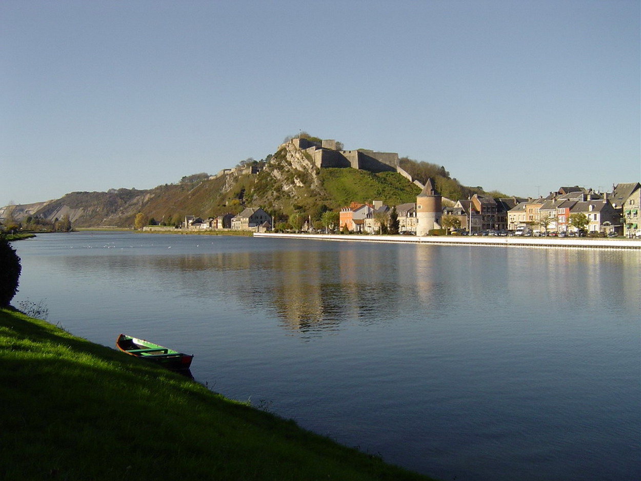 Fonds d'cran Voyages : Europe Belgique le fort de Givet dans les Ardennes