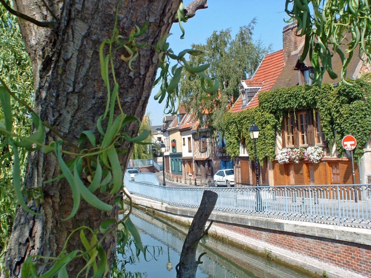 Fonds d'cran Voyages : Europe France > Picardie Vieux quartier d'Amiens