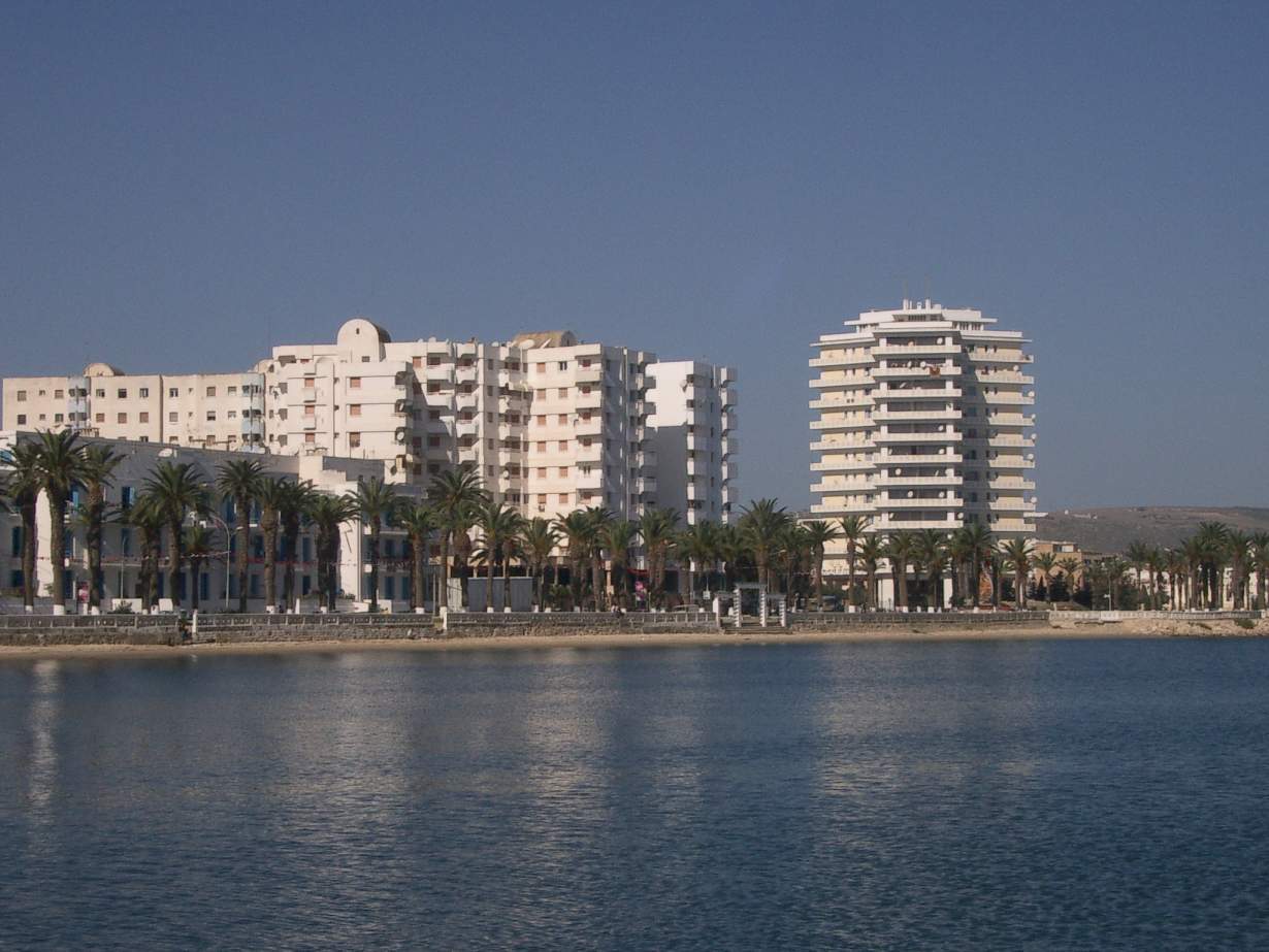 Fonds d'cran Voyages : Afrique Tunisie Bizerte au Club de sport nautique