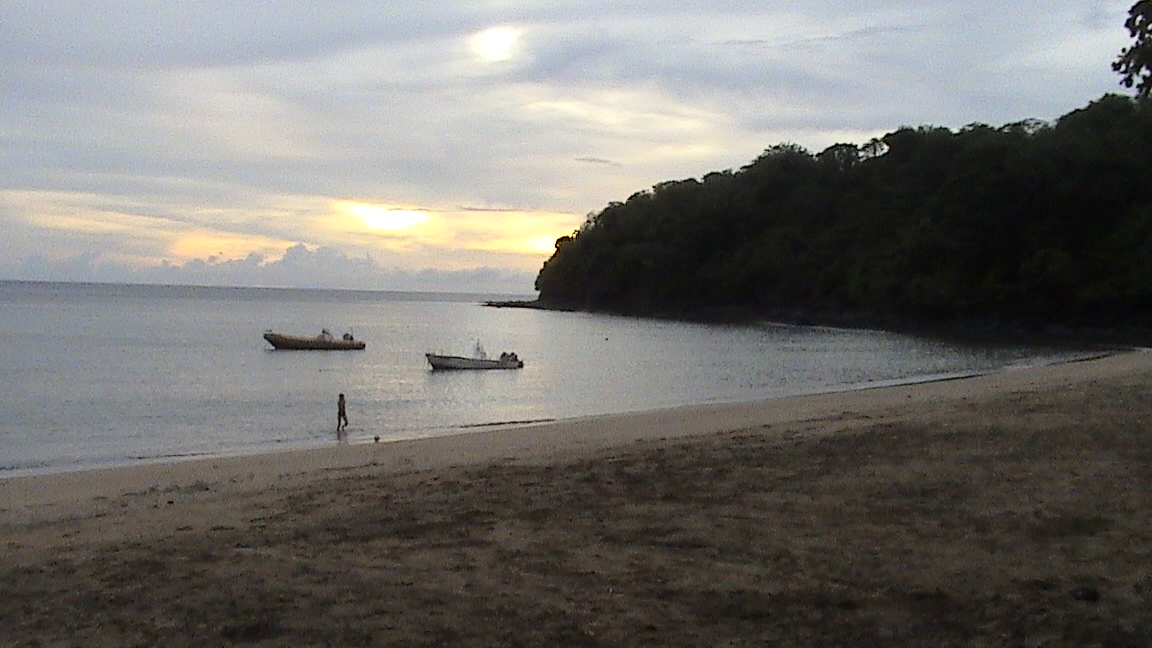 Fonds d'cran Nature Couchers et levers de Soleil mayotte plage