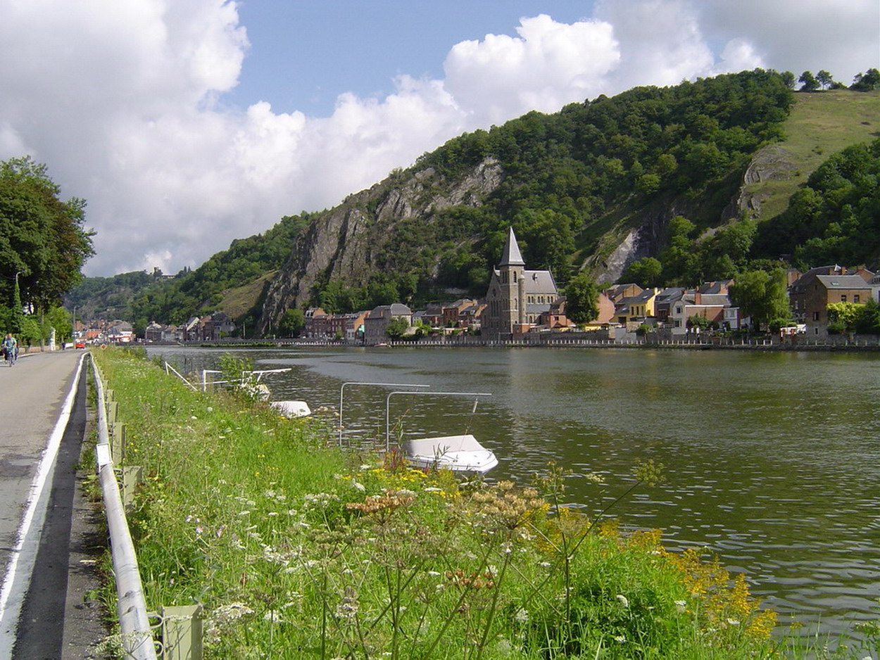 Fonds d'cran Voyages : Europe Belgique La Meuse entre Dinant et Givet 2