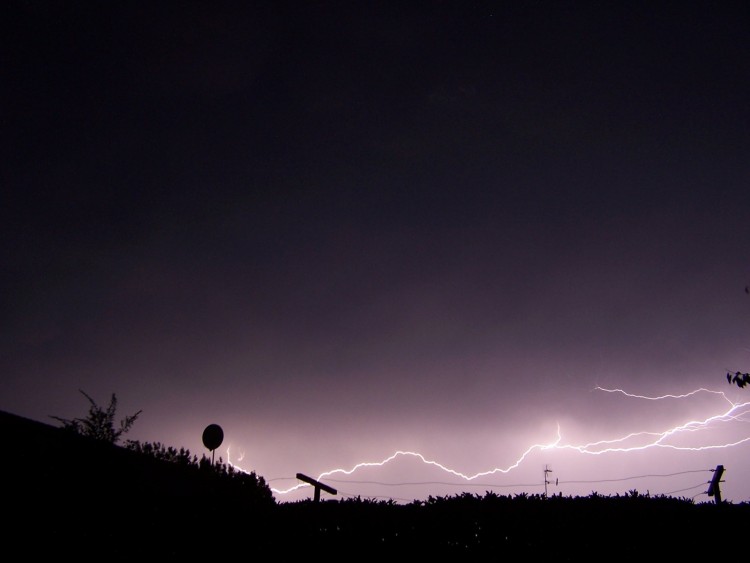 Fonds d'cran Nature Eclairs - Foudre Orage en t