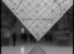 Wallpapers Constructions and architecture La pyramide du Louvre