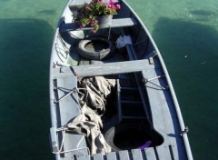 Fonds d'cran Bateaux Flottant sur le lac d'Annecy