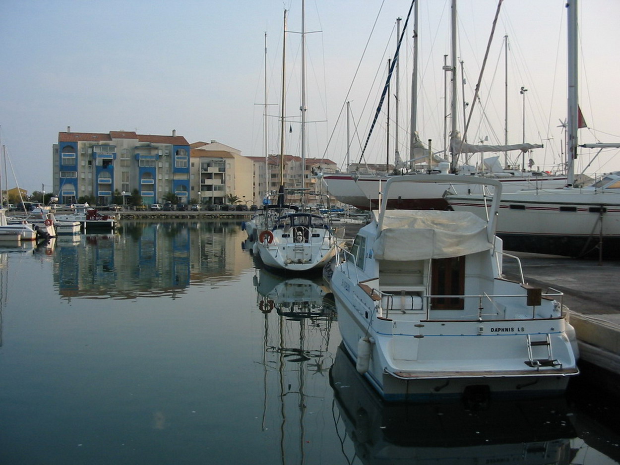 Fonds d'cran Voyages : Europe France > Languedoc-Roussillon port de Frontignan