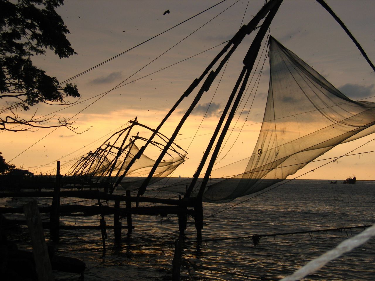 Fonds d'cran Nature Mers - Ocans - Plages Filets de pcheurs indiens