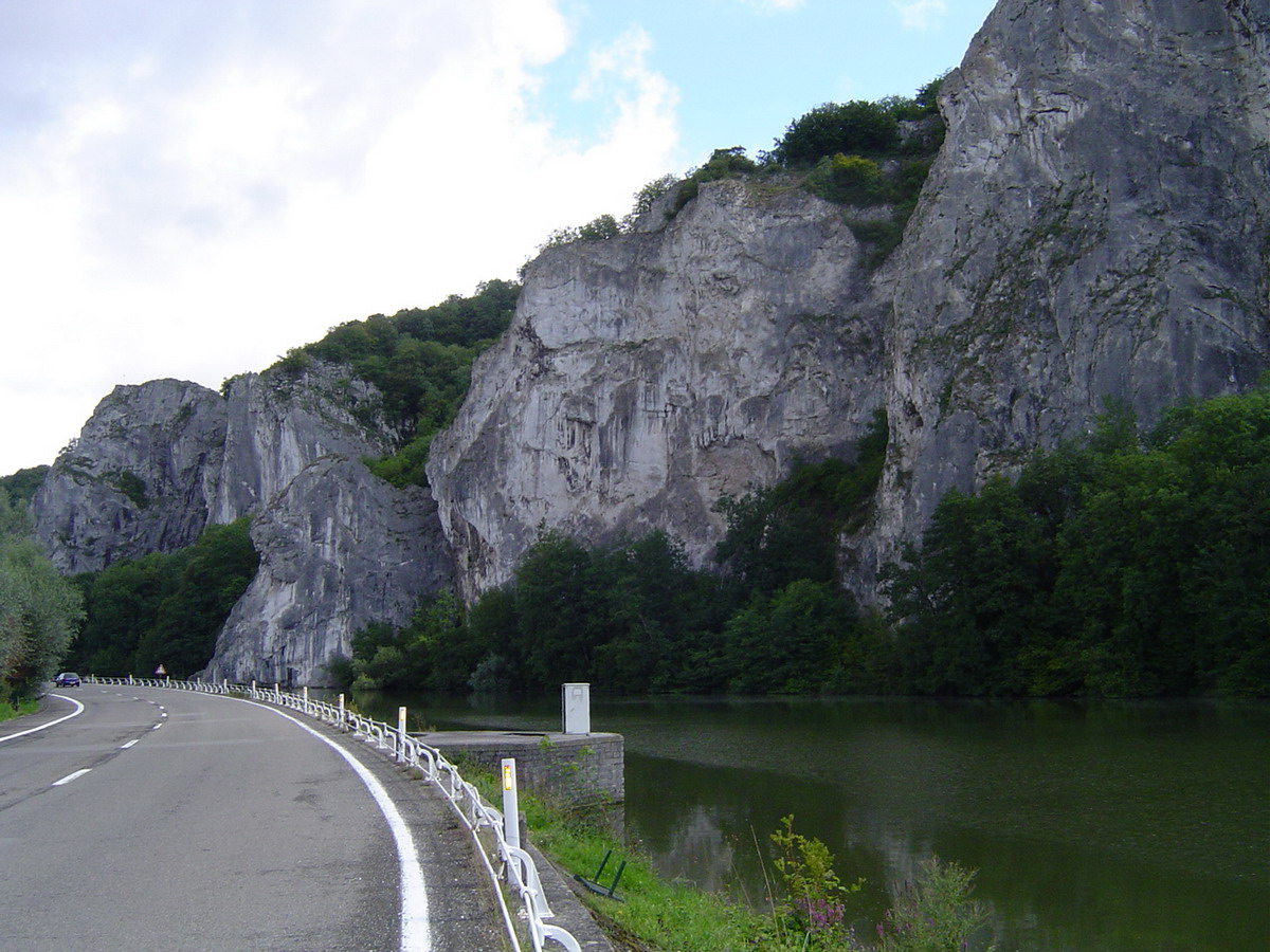 Fonds d'cran Voyages : Europe Belgique La Meuse entre Dinant et Givet 3