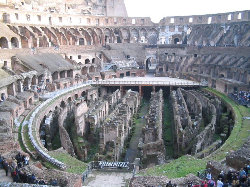 Fonds d'cran Constructions et architecture Ruines - Vestiges L'intrieur du colise