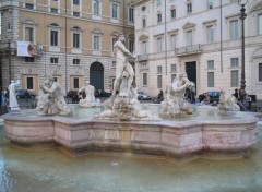 Fonds d'cran Constructions et architecture Fontaine sur la piazza Scavona