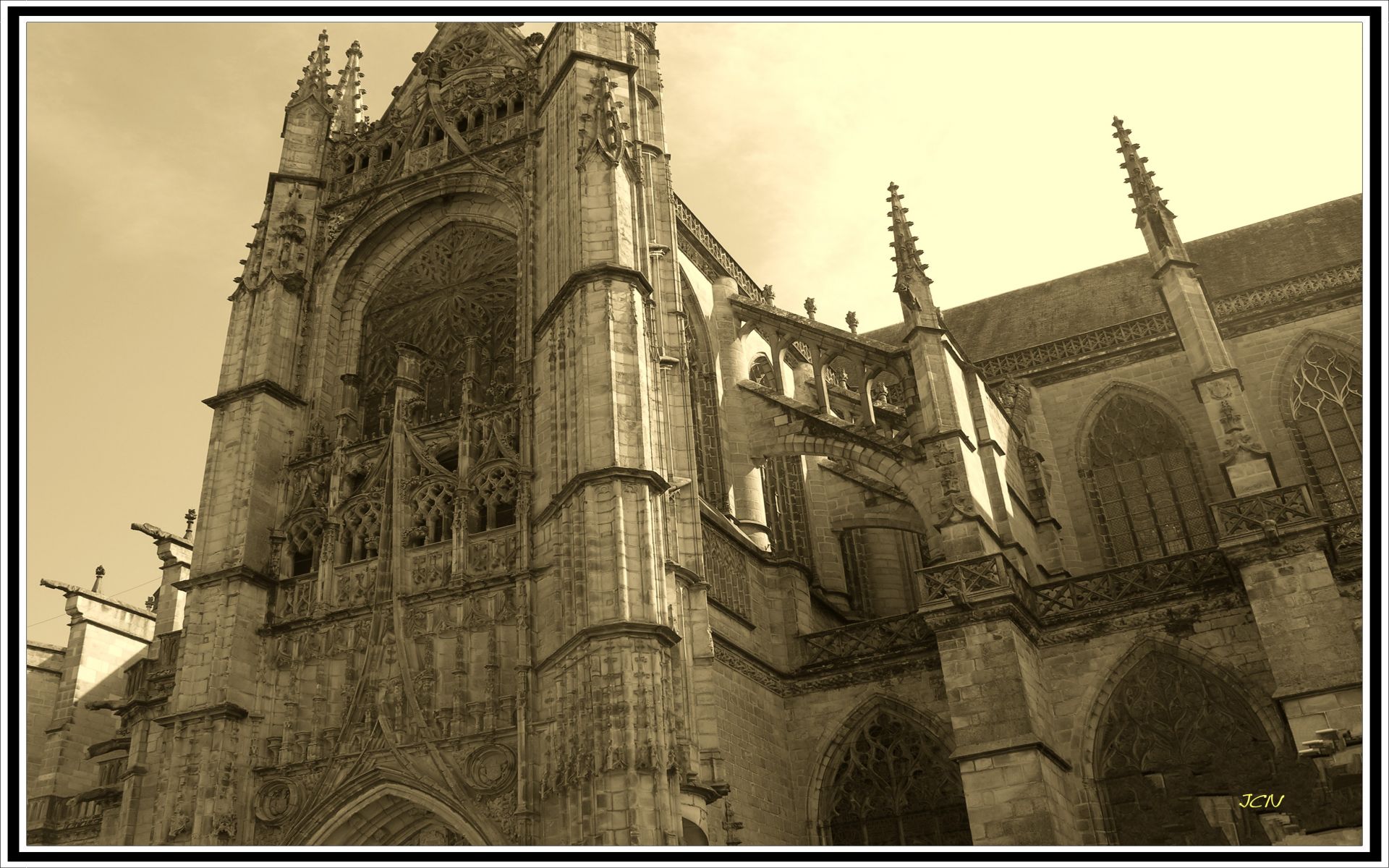 Fonds d'cran Constructions et architecture Edifices Religieux Cathdrale de Limoges