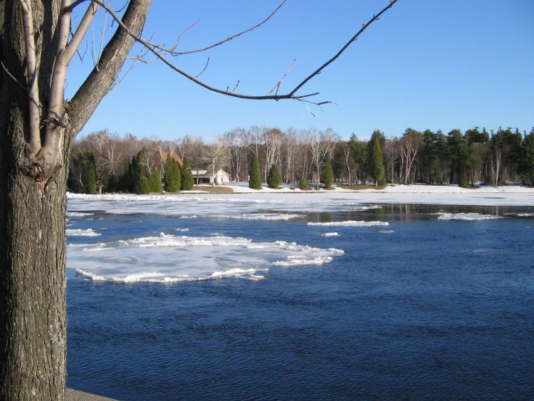 Fonds d'cran Nature Fleuves - Rivires - Torrents Rivire Saint-Maurice