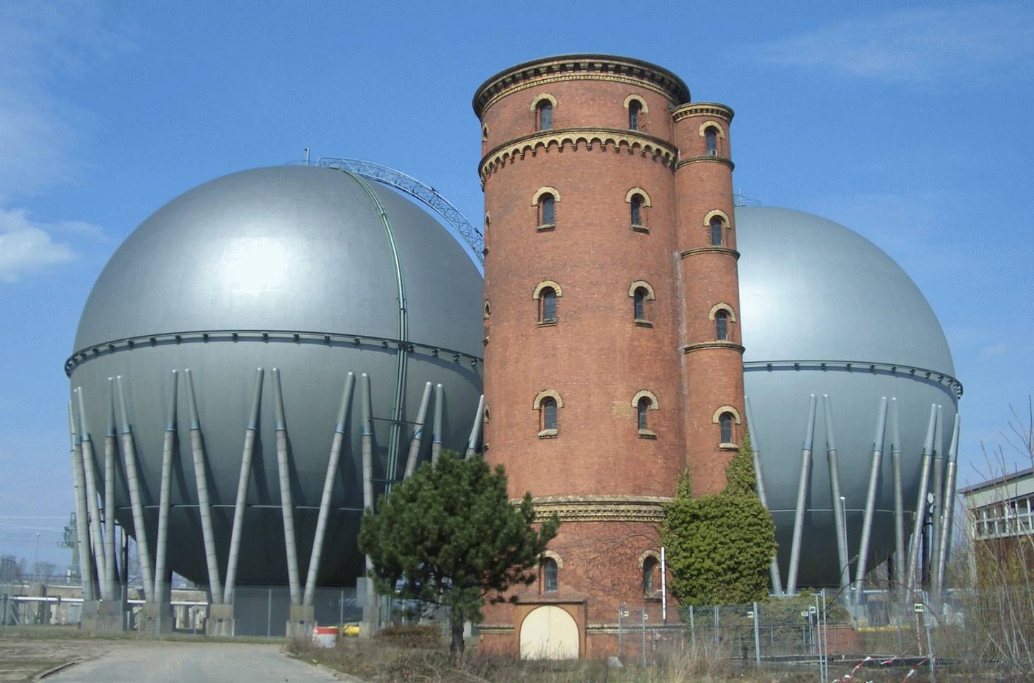 Fonds d'cran Constructions et architecture Industries Tour de gaz.