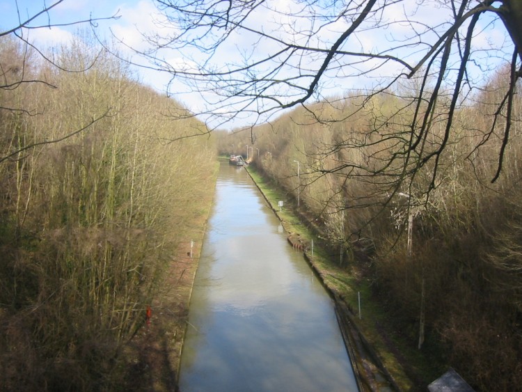 Fonds d'cran Nature Fleuves - Rivires - Torrents Canal de St-Quentin en Avril